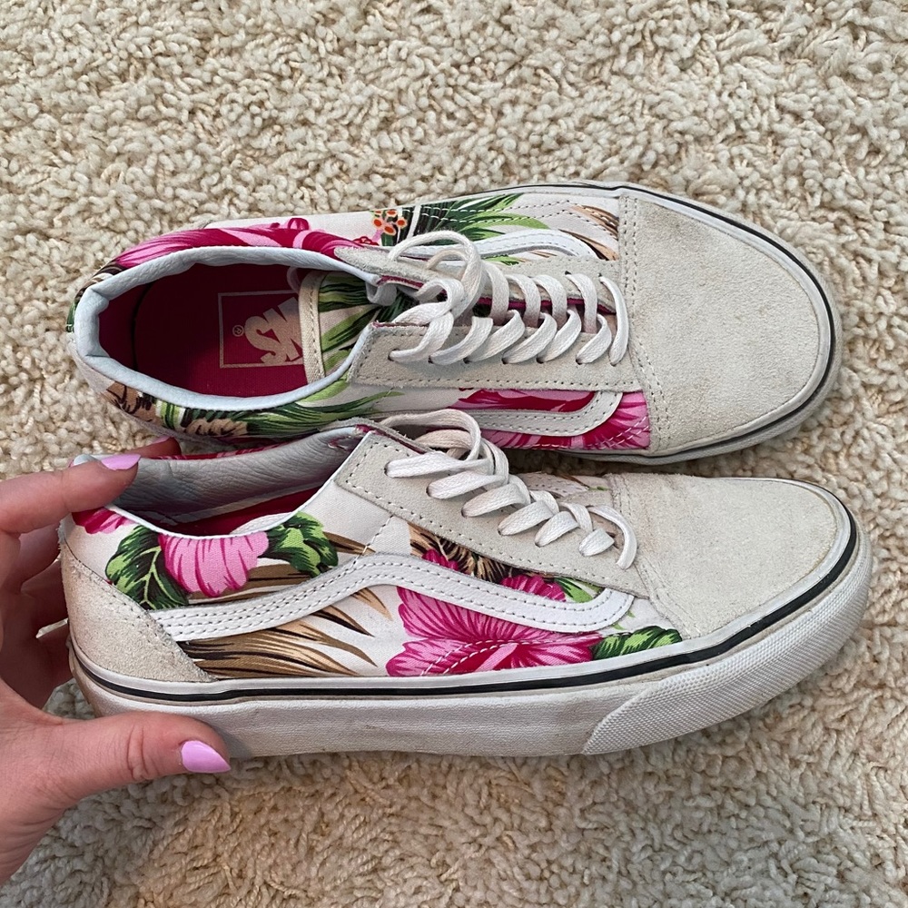 Women’s Floral Vans